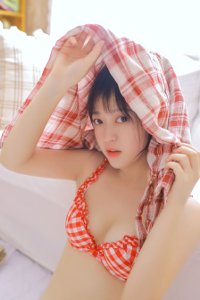 一个女佣四个大少